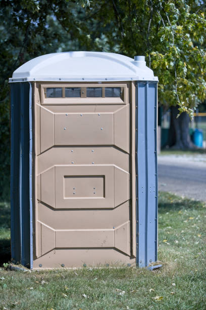 Best Luxury portable toilet rental  in Shelburn, IN